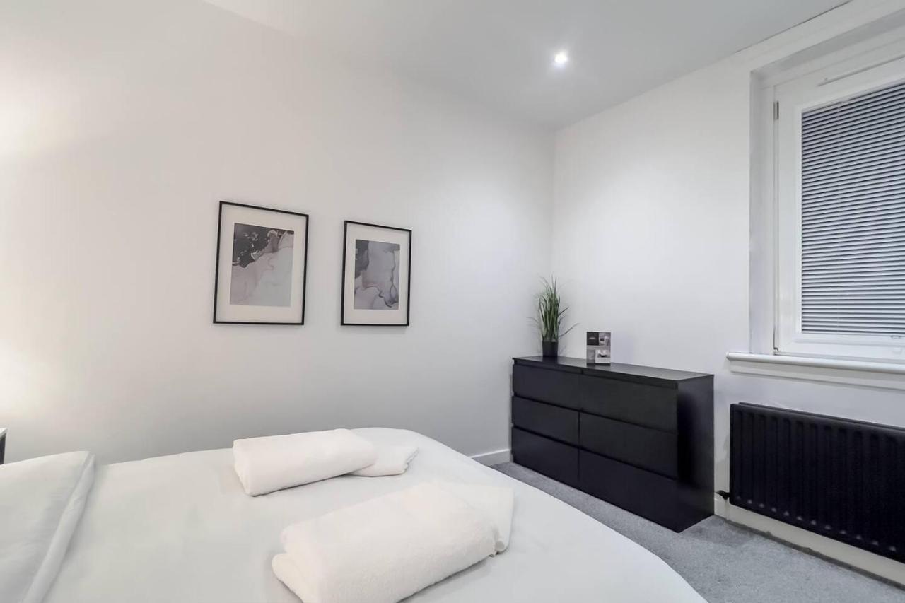 Stunning Luxury Apartment Near Motherwell Wishaw  Εξωτερικό φωτογραφία
